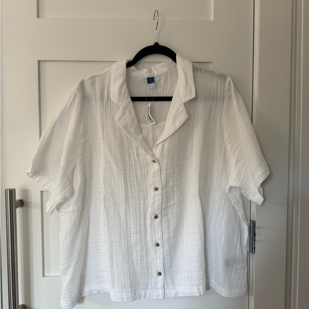Old Navy Classic White Shirt